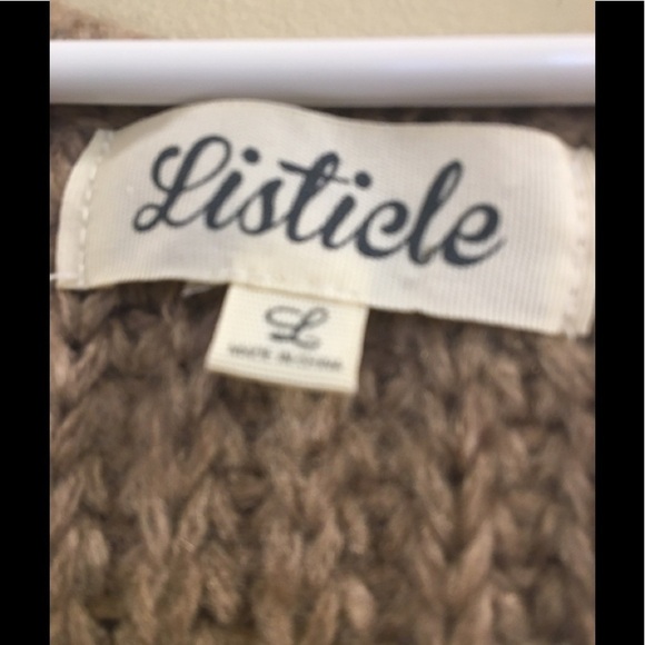 NWOT Oversized Chunky Knit V Neck Pullover V - Picture 4 of 8